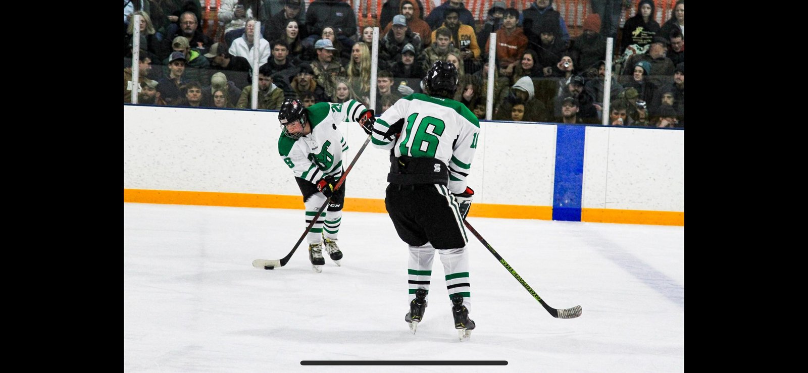 Riley Graves in a Montana Tech hockey game in Butte, Montana (BnO)