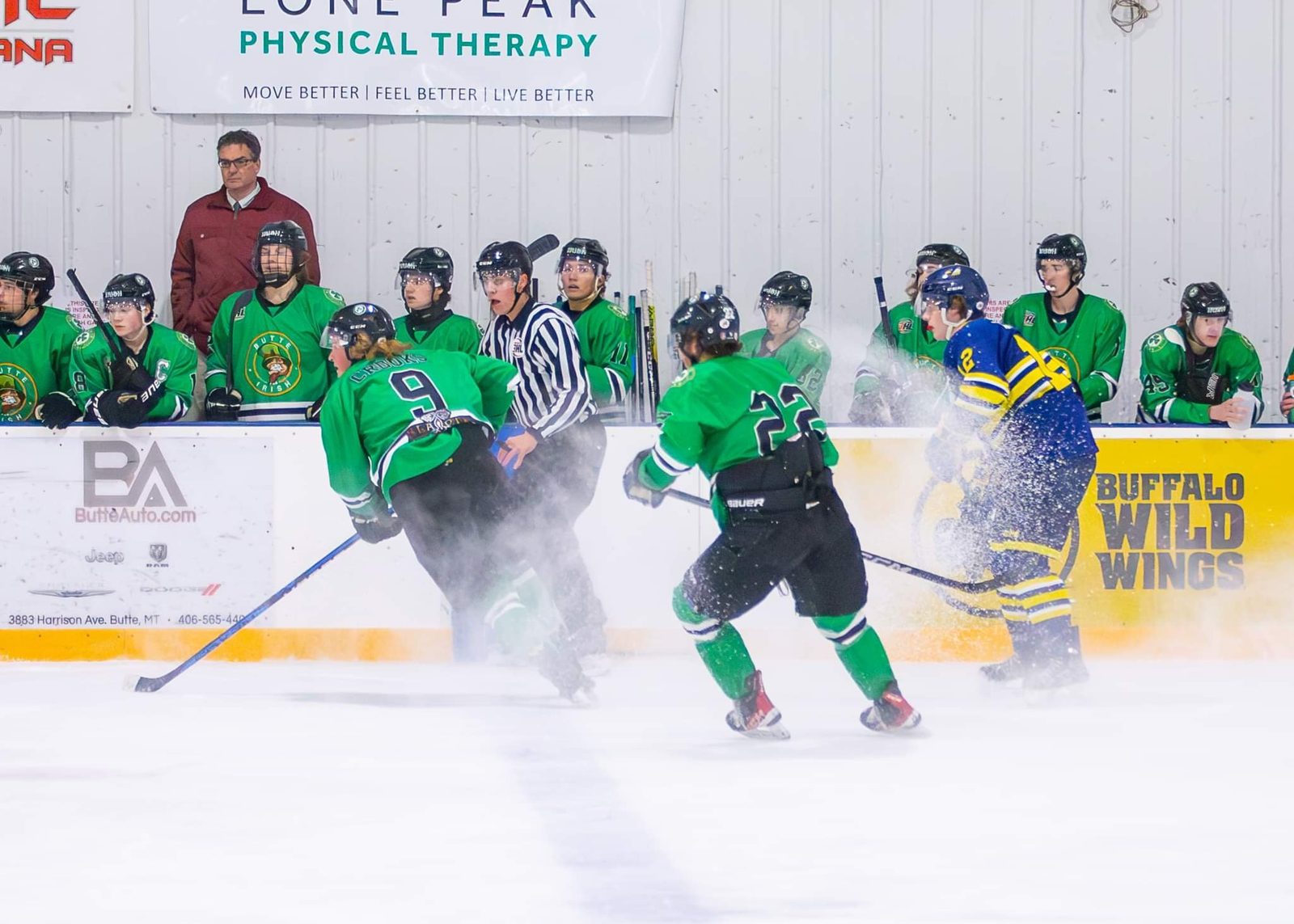  Marc Brodeur behind the Irish bench in an NA3HL game vs Sheridan  Photo: Michelle Kase 